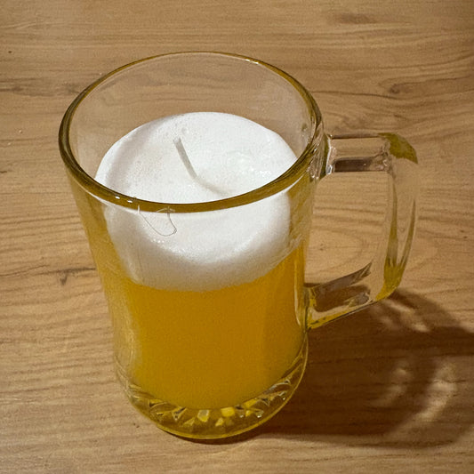 Candela artigianale a forma di birra