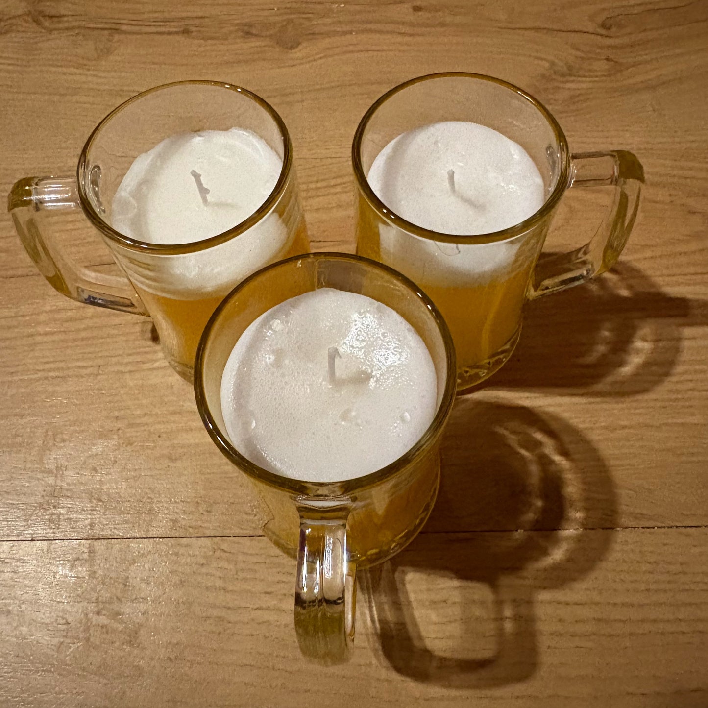 Candela artigianale a forma di birra